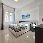 200m Al Mare, Bilocale Con Posto Auto Privato In Zona Porto Apartment