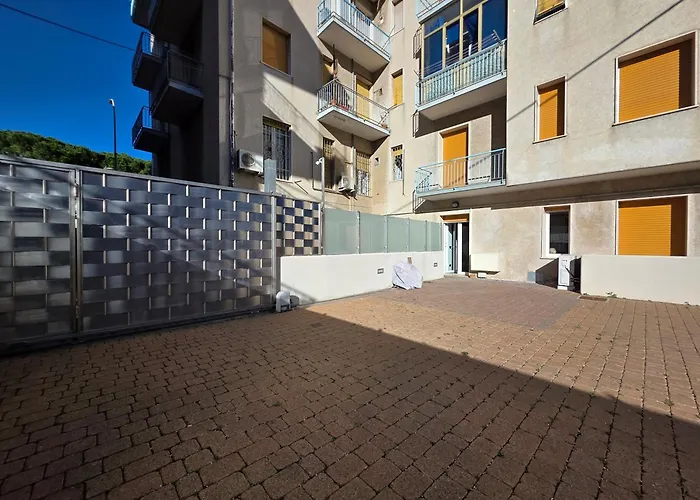 200m Al Mare, Bilocale Con Posto Auto Privato In Zona Porto Lejlighed *