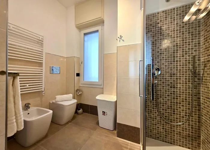 200m Al Mare, Bilocale Con Posto Auto Privato In Zona Porto *