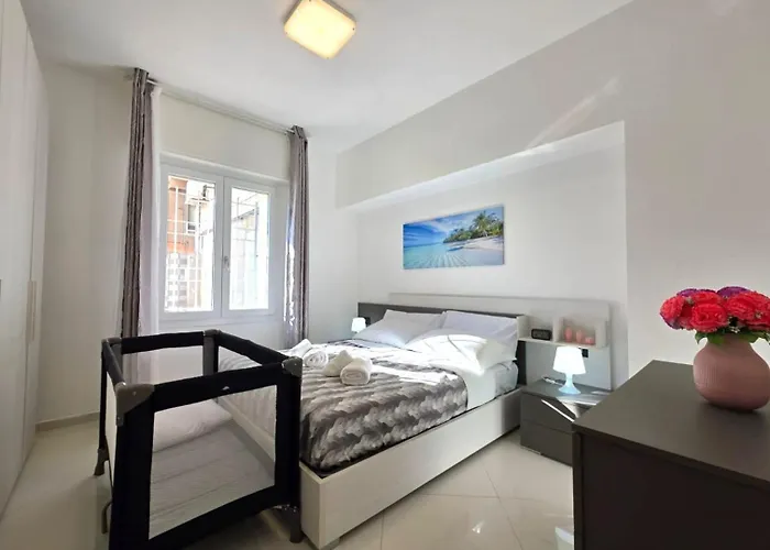 200m Al Mare, Bilocale Con Posto Auto Privato In Zona Porto Lejlighed